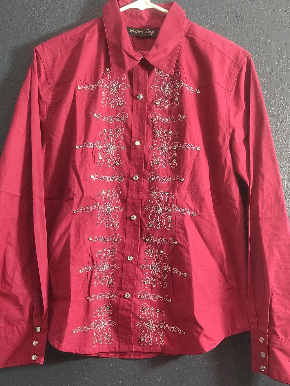 Western-Style Rodeo Women's Red Embroidered Button-Down Shirt